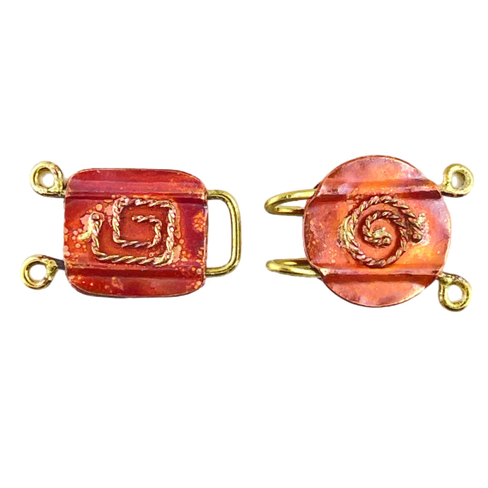Square and Disk Hook and Eye Closure