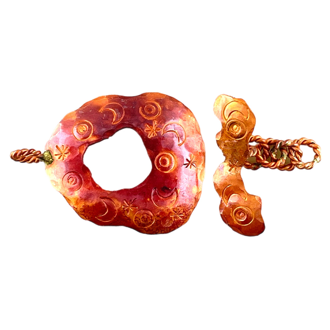 Organic Toggle Closure