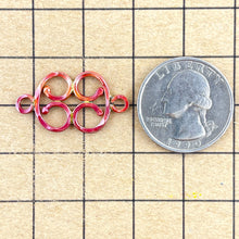 Double Pretzel Small Link