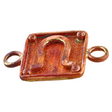 Horseshoe Horizontal Link on Plaque